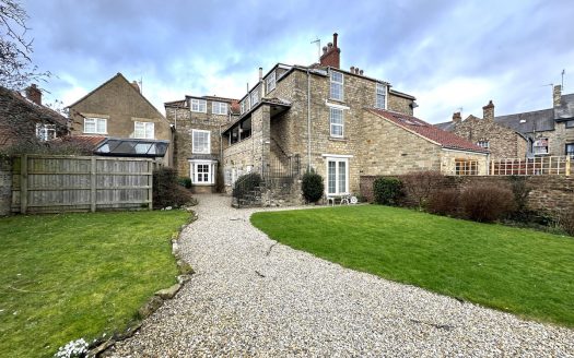 2, Tinley Garth, Kirkbymoorside